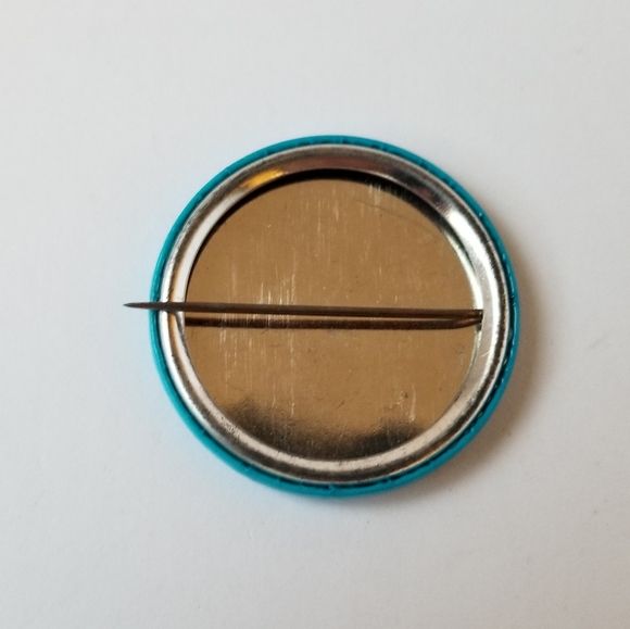 Alaska button - Picture 4 of 4